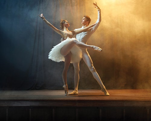 Ballet Couple mid act